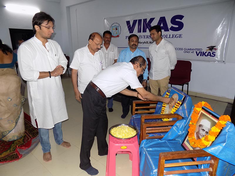 ಮಂಗಳೂರು: ವಿಕಾಸ್ ಕಾಲೇಜಿನಲ್ಲಿ ಗಾಂಧಿ, ಶಾಸ್ತ್ರಿ ಜಯಂತಿ